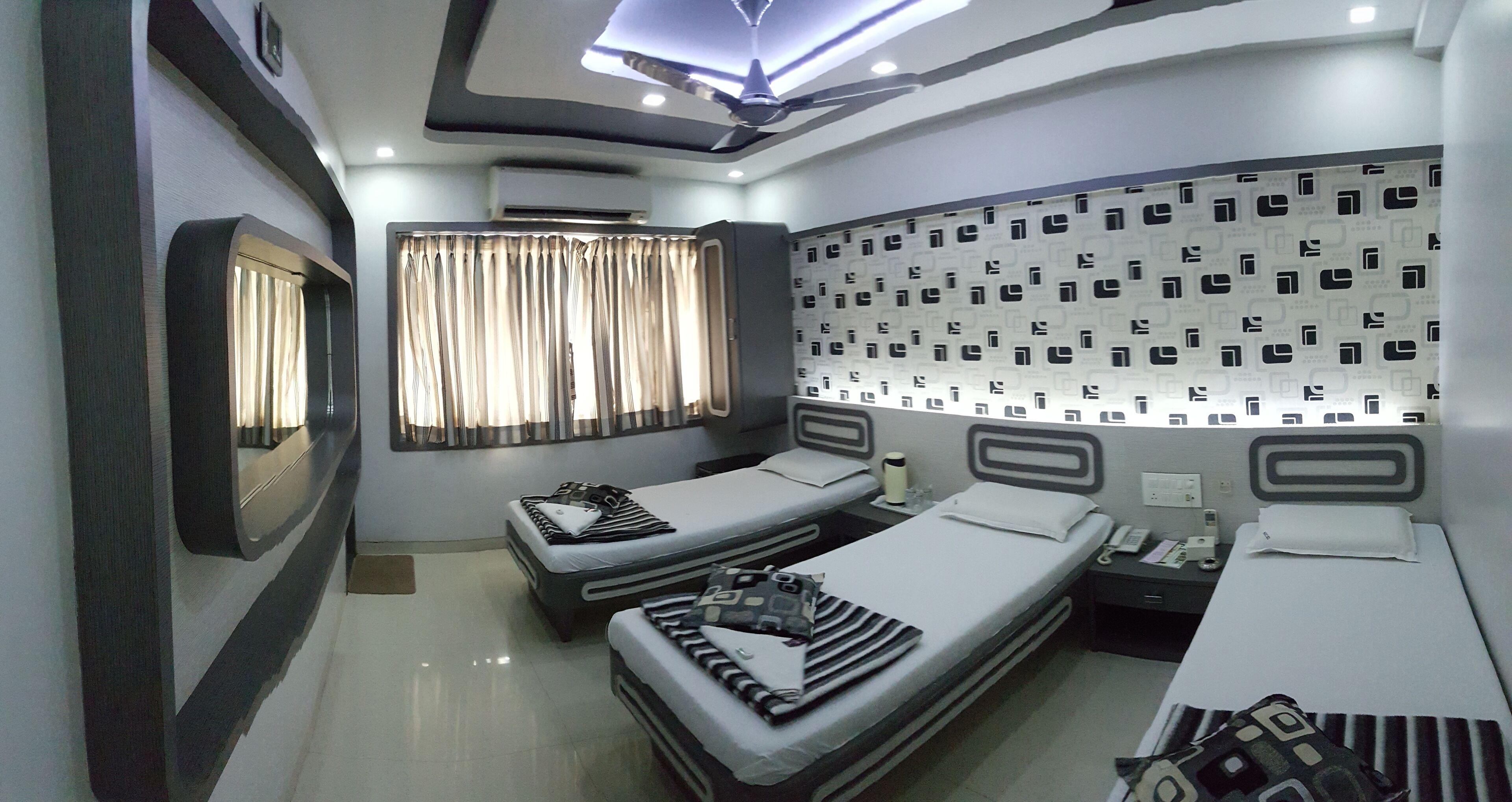 Nice Guest House - Mumbai — Photos 1